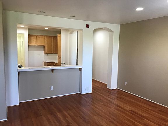 4th image of 28259 Canterbury Ct #127