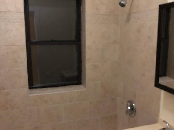 2nd image of 532 W Arlington Pl