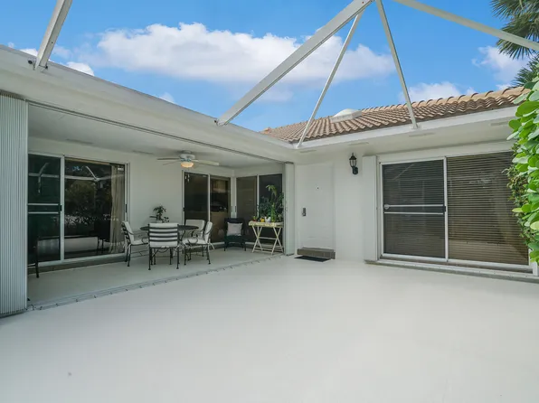 9102 Chapman Oak Court, Palm Beach Gardens, FL 33410