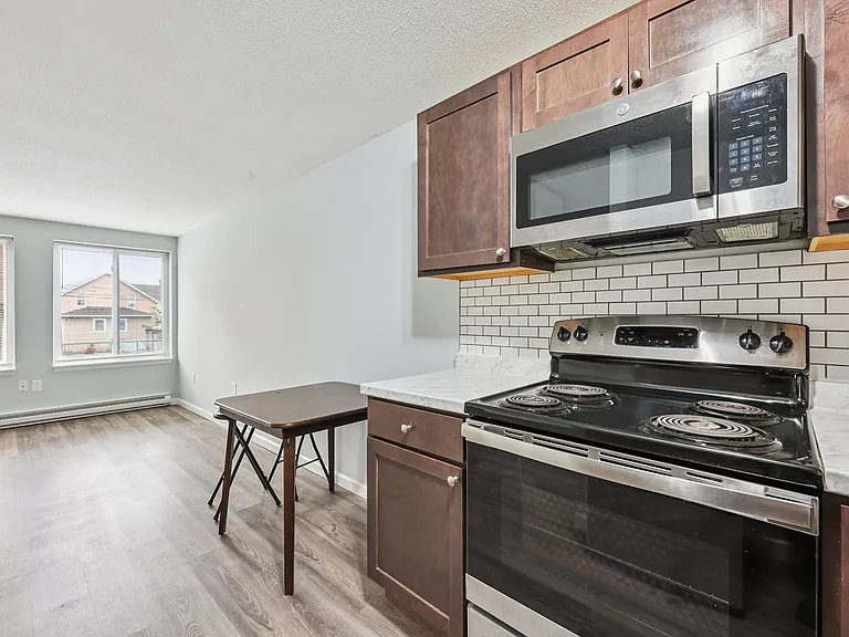 356 Franklin Ave #4 — Photo 9