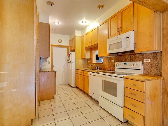 5th image of 4 Heather Ln