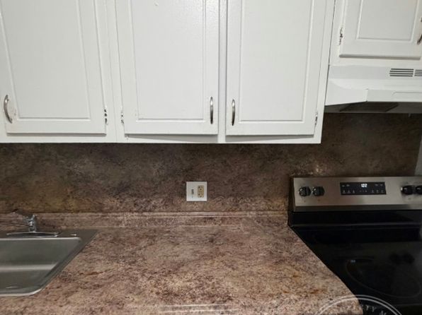 575 N Main St #035e44827