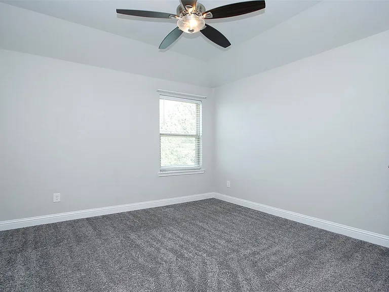 7 Heirloom Garden Pl — Photo 29