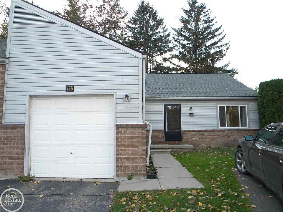 1st image of 755 Claire Pointe Dr