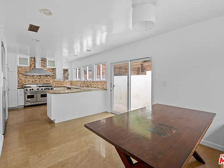 1759 N Beverly Dr — Photo 13