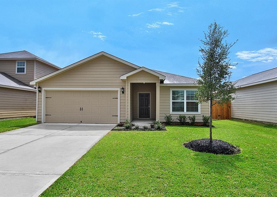 1st image of 924 Lake View Cir W