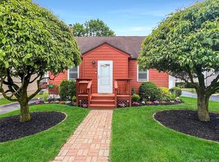 911 Birmingham St, Bridgeport, CT 06606