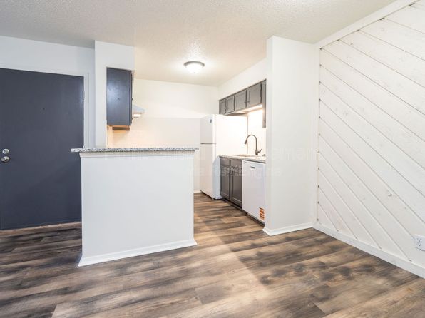 2802 N Charles Ave APT 4