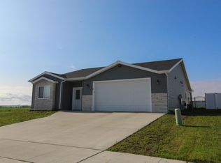 2 Mulberry Loop NE, Minot, ND 58703
