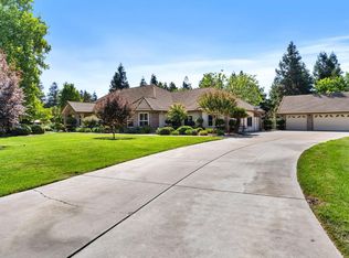 10595 E San Felipe Ave, Clovis, CA 93619