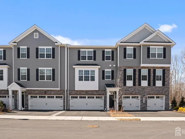 304 Arose Ln, Middletown, NJ 07748