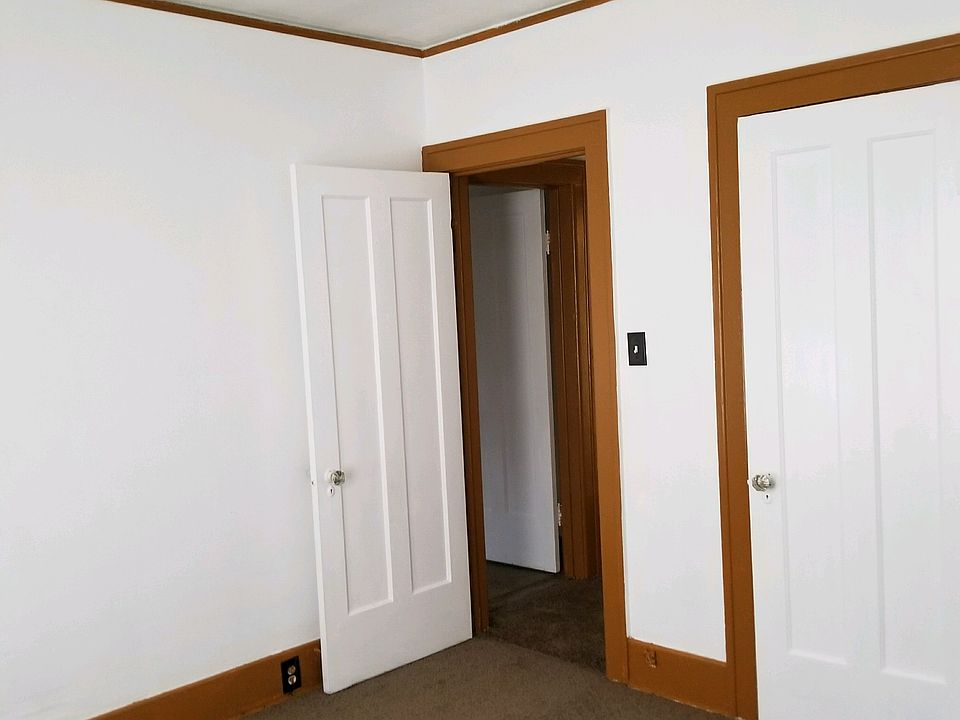 1st image of 5252 Linsdale St