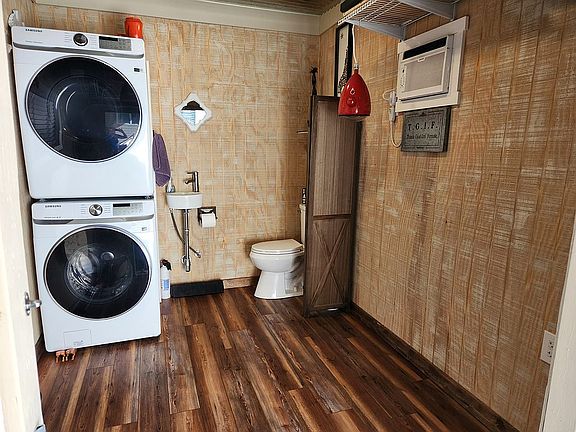 5th image of 233 N Val Vista Dr #130