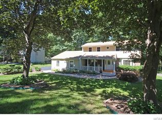 11 Highland Ave, Chestnut Ridge, NY 10977