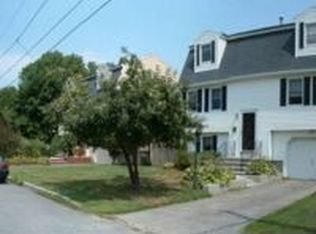 61 Rollins St, Lawrence, MA 01841