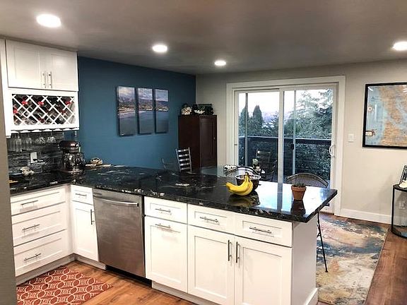 4th image of 15514 35th Ave NE