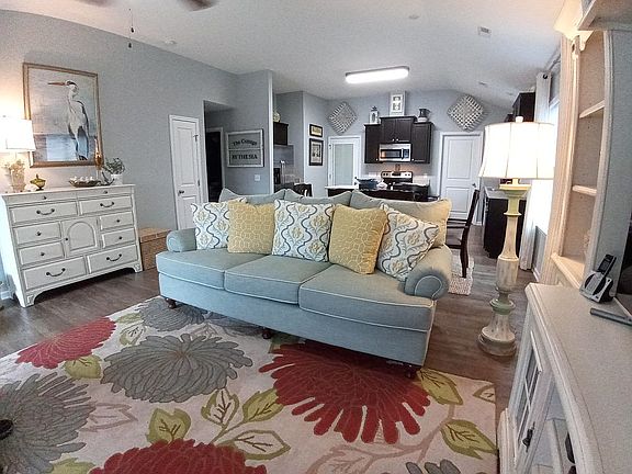 2nd image of 4284 Cherry Laurel Dr SE