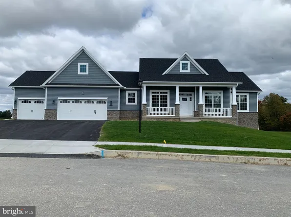 220 Granite Ln #57, Hanover, PA 17331