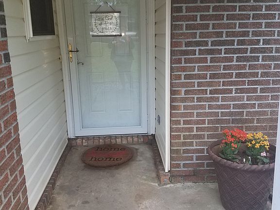 2nd image of 414 Pine Hills Dr