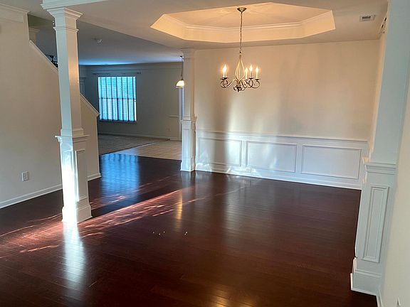 4th image of 7034 Carnwarth Ln