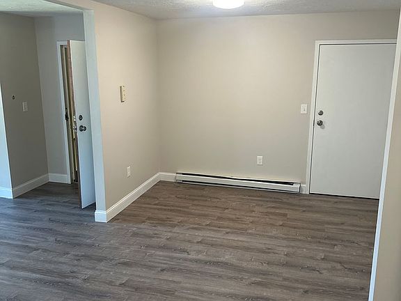 5th image of 310 Thompson Rd #432
