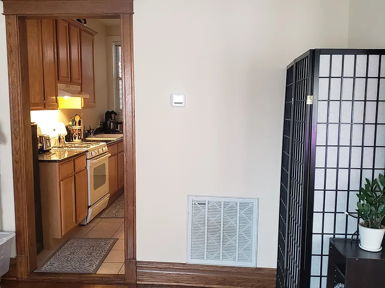 1761-1775 W Wilson Ave #1769-2E — Photo 3
