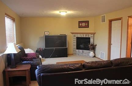 4th image of 1810 Vavrina Ln