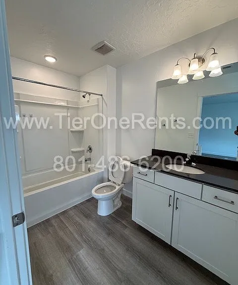 936 E Hercules Ct — Photo 12