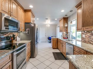 12626 W Gable Hill Dr, Sun City West, AZ 85375