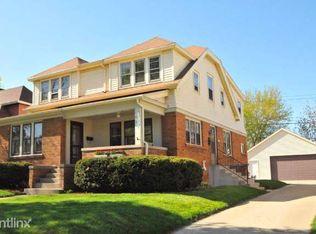5404 W Wisconsin Ave, Milwaukee, WI 53208
