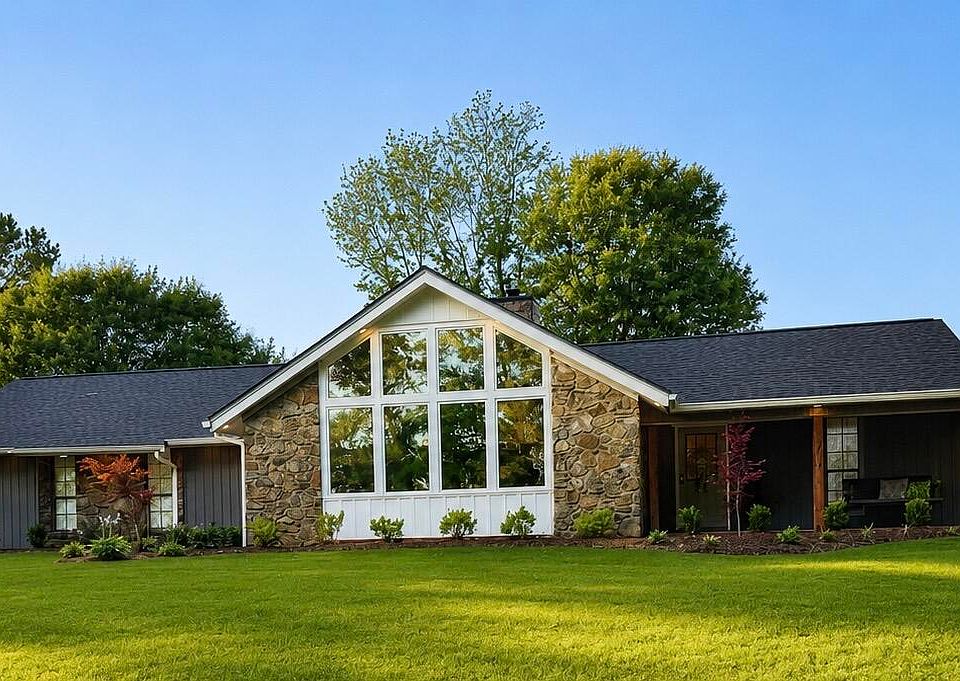 1st image of 60077 Vaughn Rd