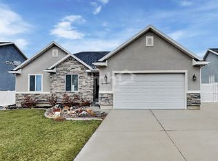 2641 E Clarkstone Dr, Eagle Mountain, UT 84005