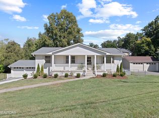 920 Mallory Rd, Knoxville, TN 37919