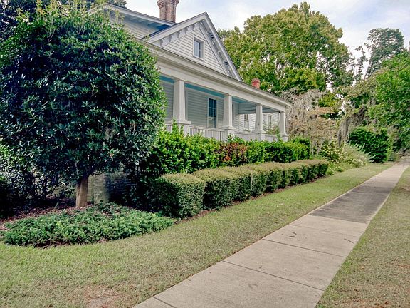 3rd image of 100 NE Court St.