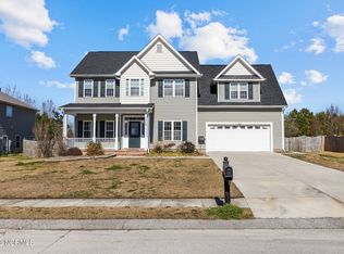 112 Cormorant Dr, Swansboro, NC 28584