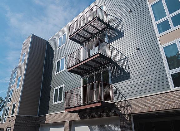 4th image of 911 N Milwaukee Ave APT 304