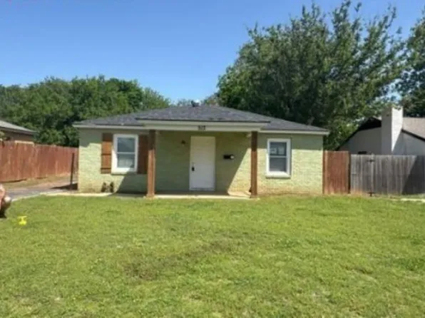 513 E Ercoupe Dr, Midwest City, OK 73110