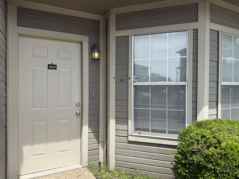 1317 Speight Ave — Photo 4
