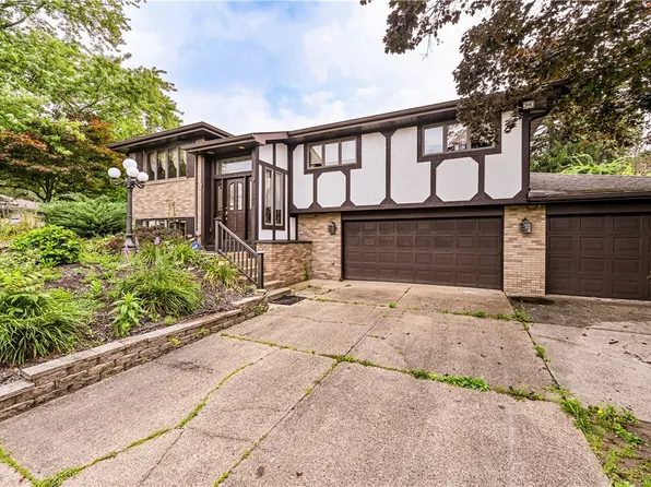 4045 Blue Willow St, Irwin, PA 15642