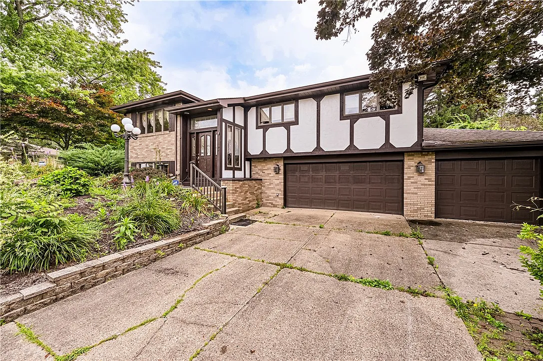 4045 Blue Willow St photo 1