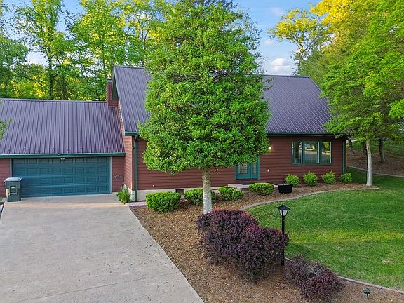 2nd image of 435 Brookhill Dr
