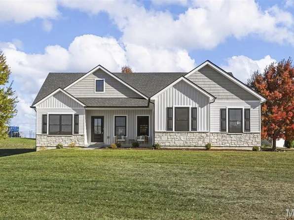 453 Chantilly Ct, Warrenton, MO 63383