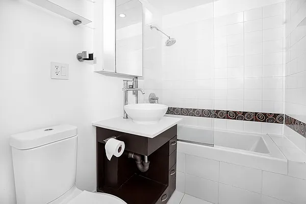 Rented by Douglas Elliman | media 4