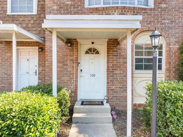 715 Perkins St APT 100, Leesburg, FL 34748