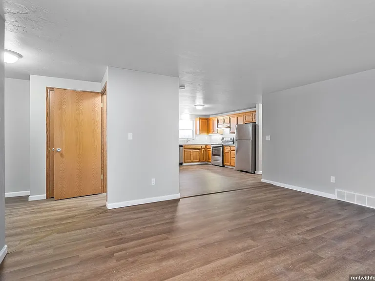 3835 E River Dr — Photo 4