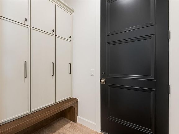 5th image of 13413 Creek Pointe Ln