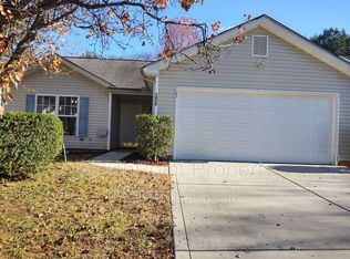 1020 Jordans Pond Ln, Charlotte, NC 28214