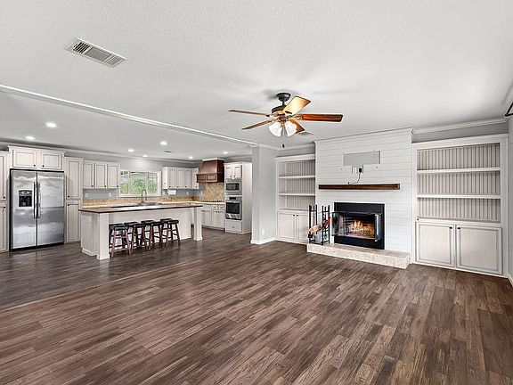 4th image of 20845 Gueringer Rd