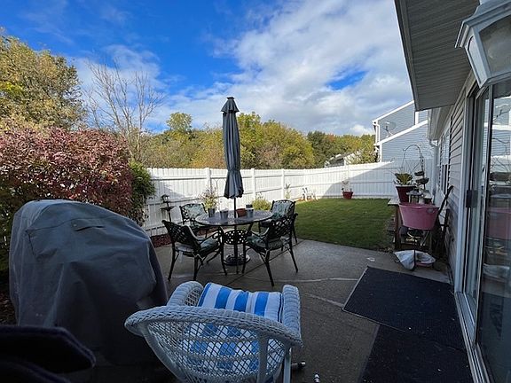 3rd image of 2034 Westview Ln