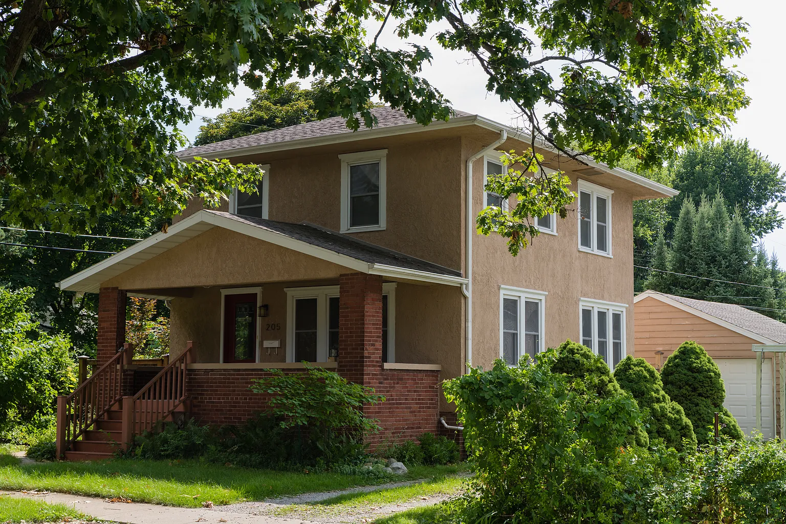 205 N Sabin Ave photo 1